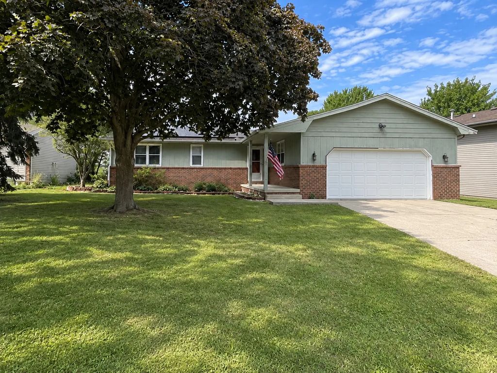 1426 Hanson Drive, Normal