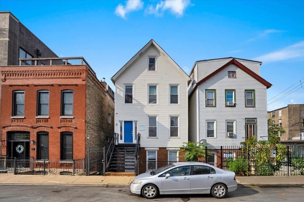 1618 W Blackhawk Street 1, Chicago