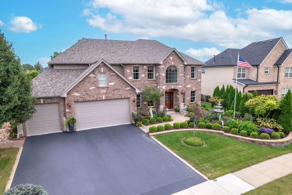 622 Birchwood Drive, Yorkville
