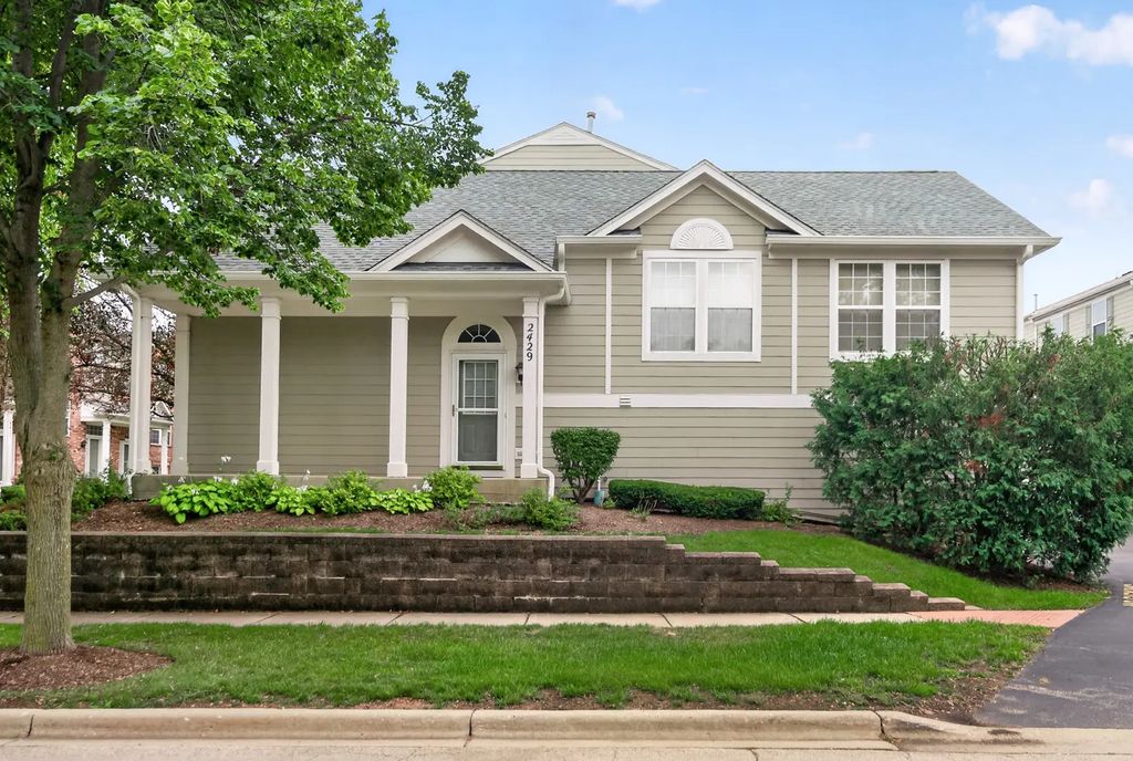 2429 Emily Lane, Elgin