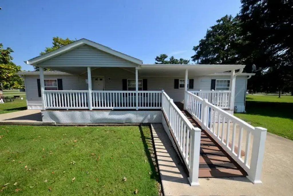 204 S Main Street, Belle Rive