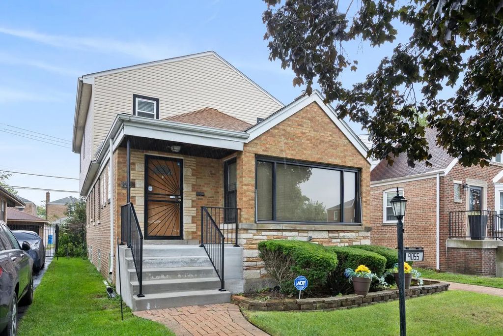 9055 S Luella Avenue, Chicago