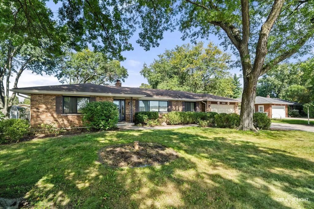 1930 Stephen Street, Aurora