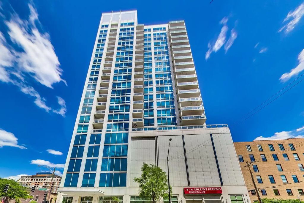 757 N Orleans Street 707, Chicago