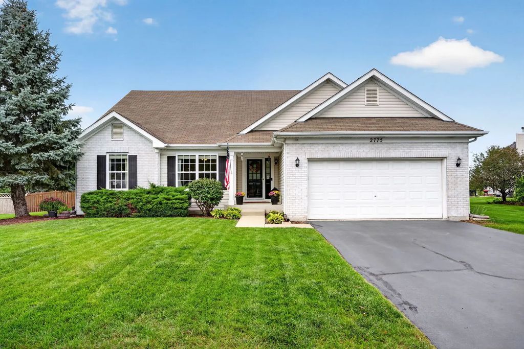 2775 Hobbs Court, Yorkville