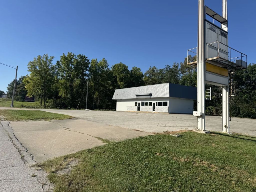 1318 N Lafayette Street, Macomb