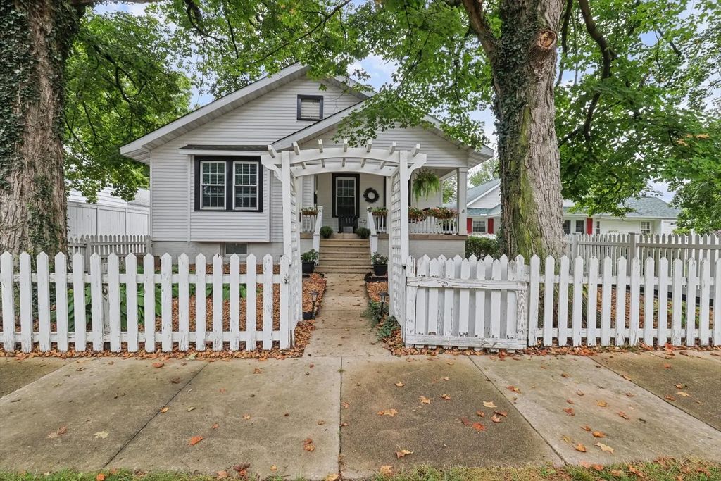 119 S Pine Street, Arcola