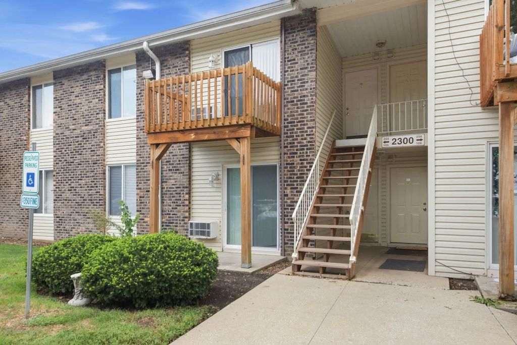 2300 Light Road 105, Oswego