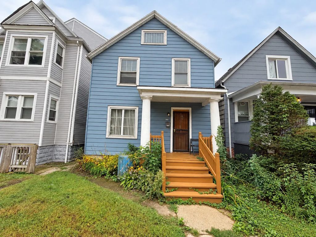 2817 E 76th Place, Chicago