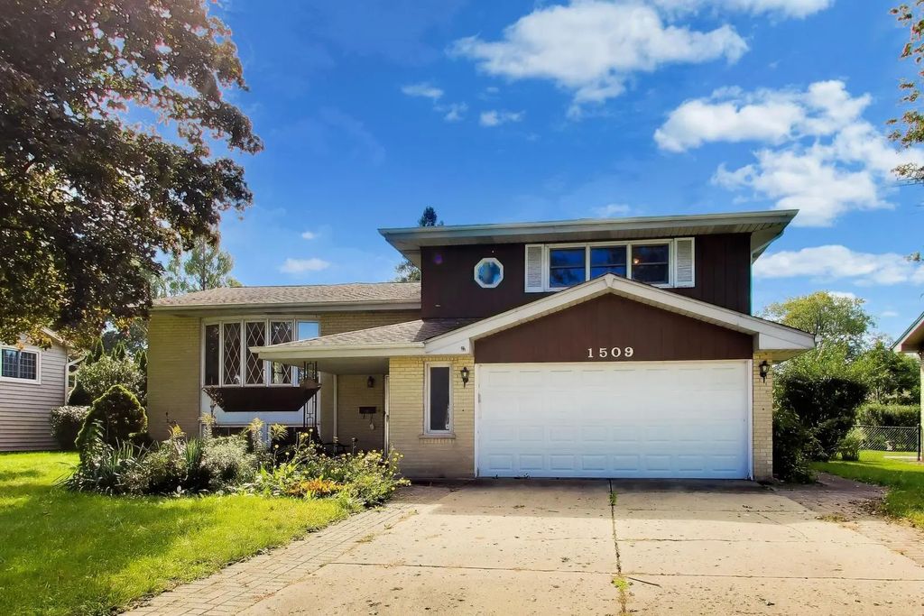 1509 E Thayer Street, Mount Prospect