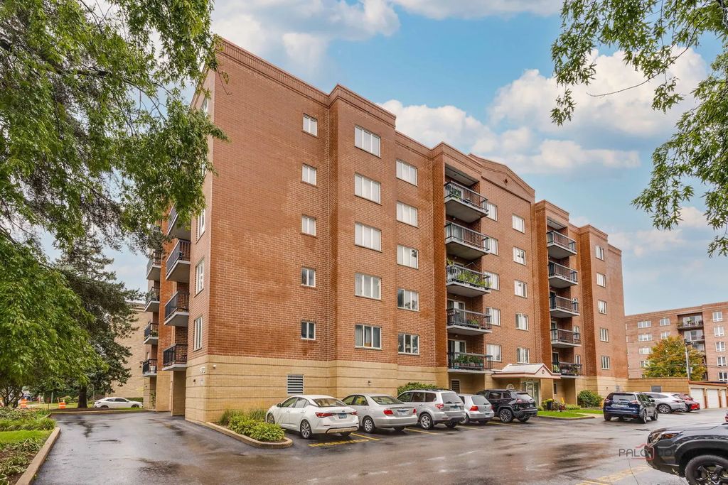 1470 Jefferson Street 204, Des Plaines