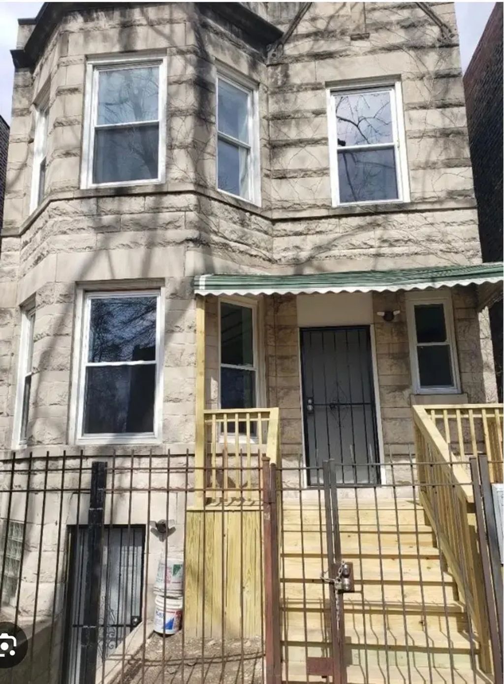 3424 W Walnut Street, Chicago
