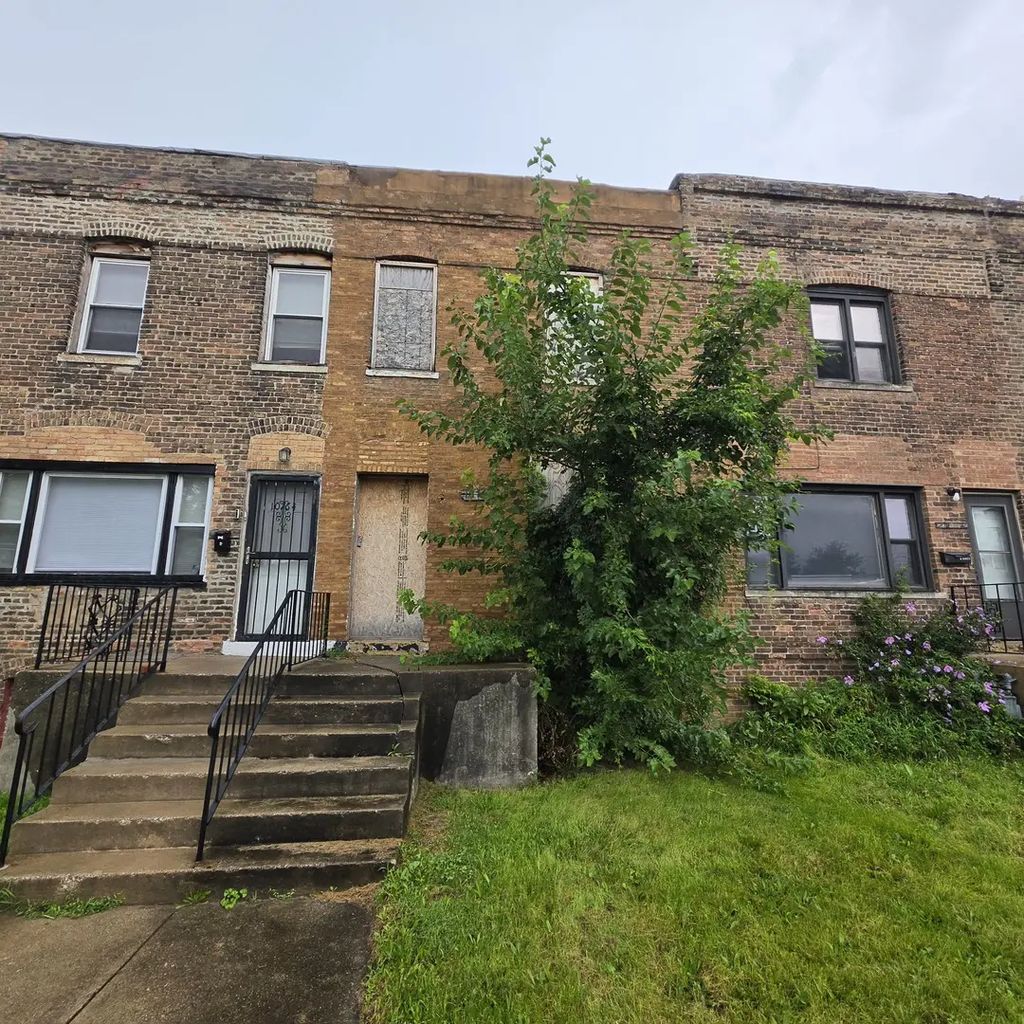 10762 S Langley Avenue, Chicago