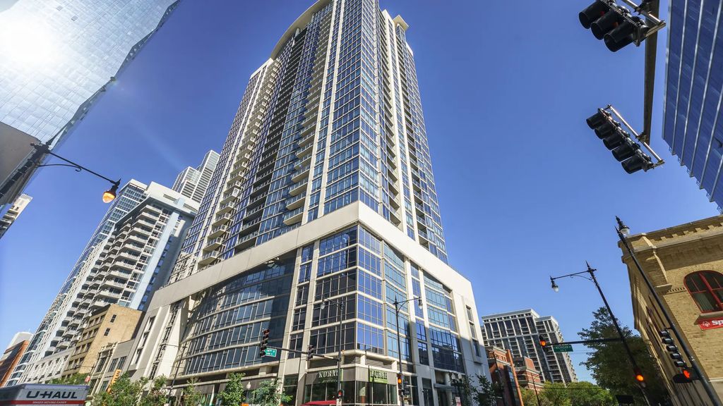 100 E 14th Street 1406, Chicago
