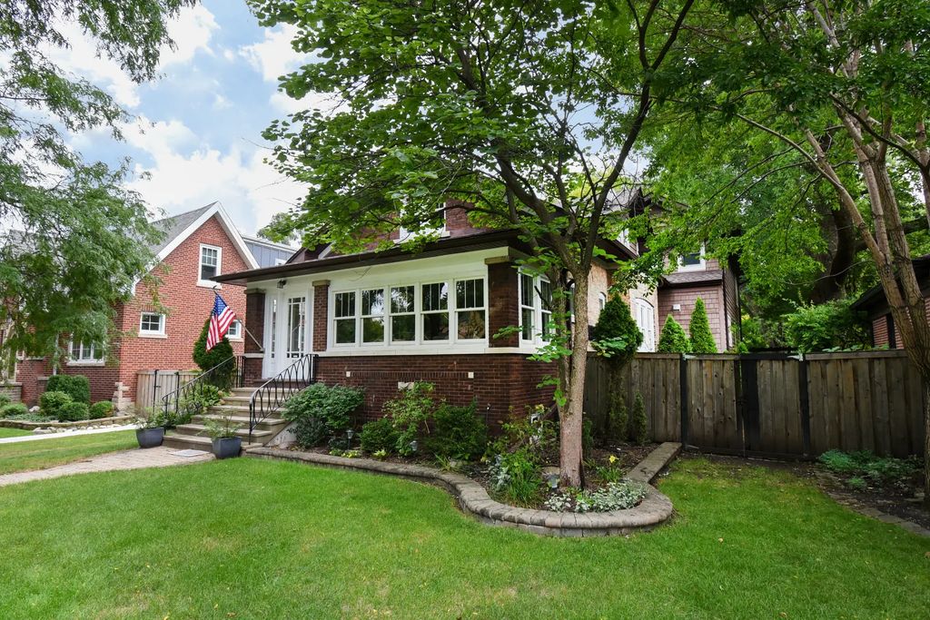 311 Park Avenue, River Forest