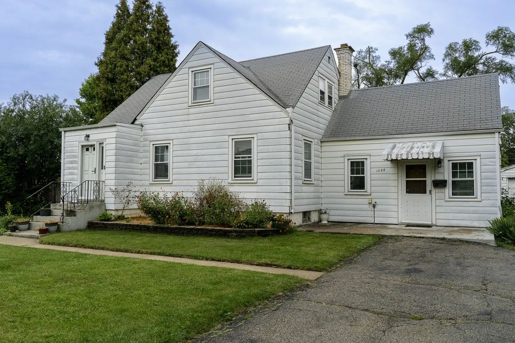 1686 Lunt Avenue, Des Plaines