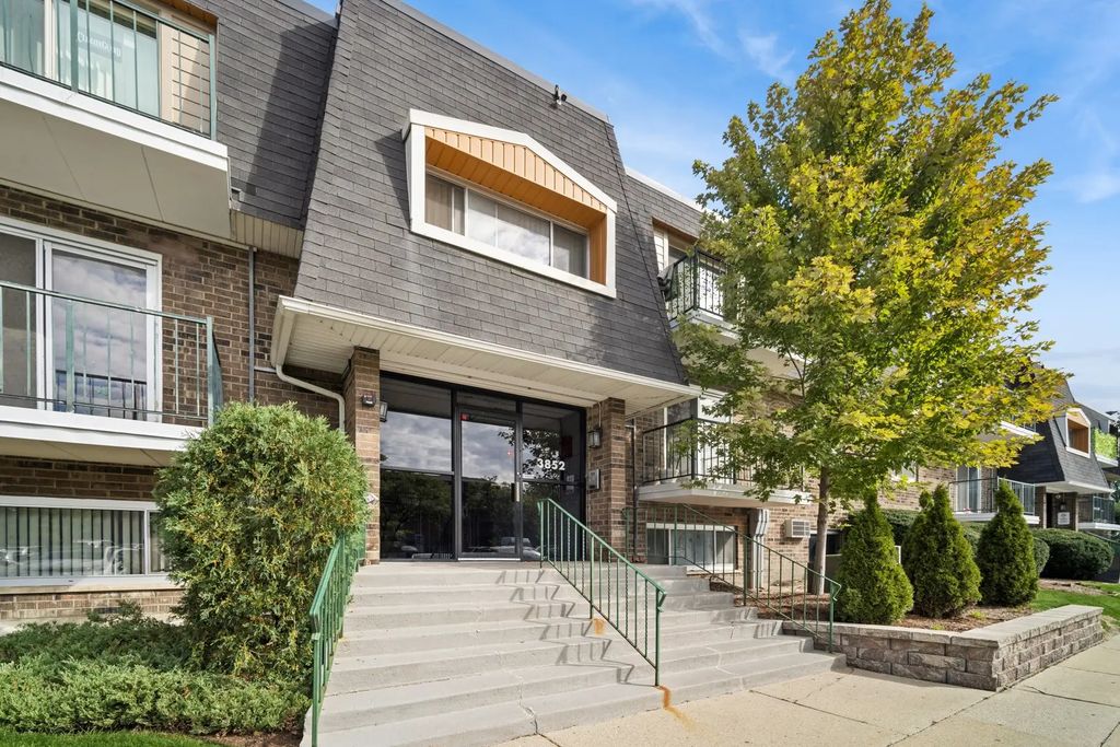 3852 S Parkway Drive 1e, Northbrook