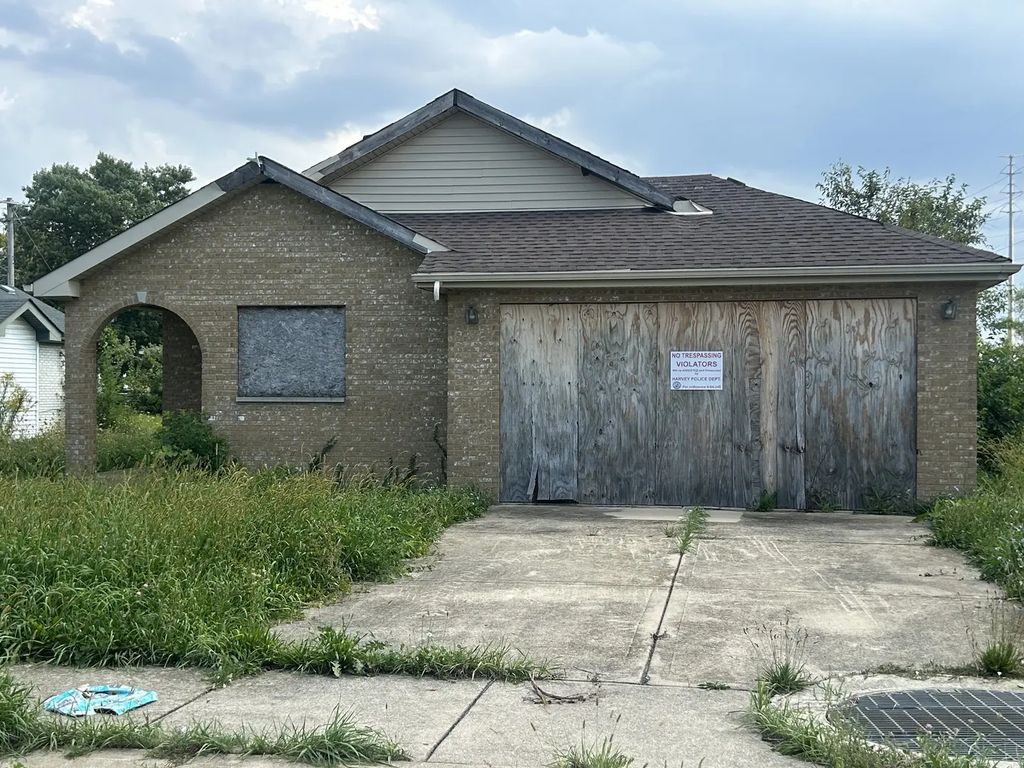 16051 Gauger Avenue, Harvey