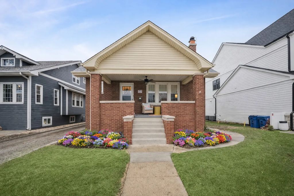 283 N Michigan Avenue, Elmhurst