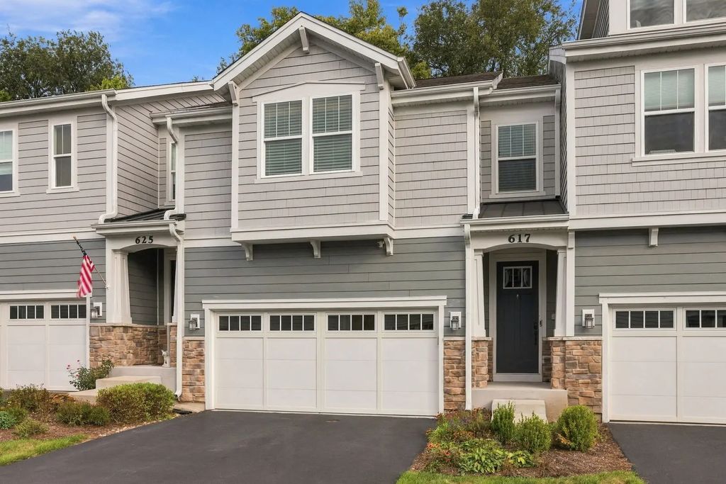 617 Riverbank Court, Geneva