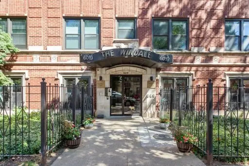 6019 N Winthrop Avenue 303, Chicago