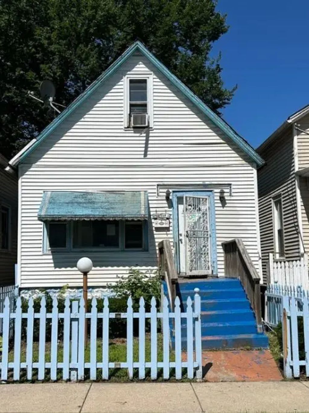 11568 S Lafayette Avenue, Chicago