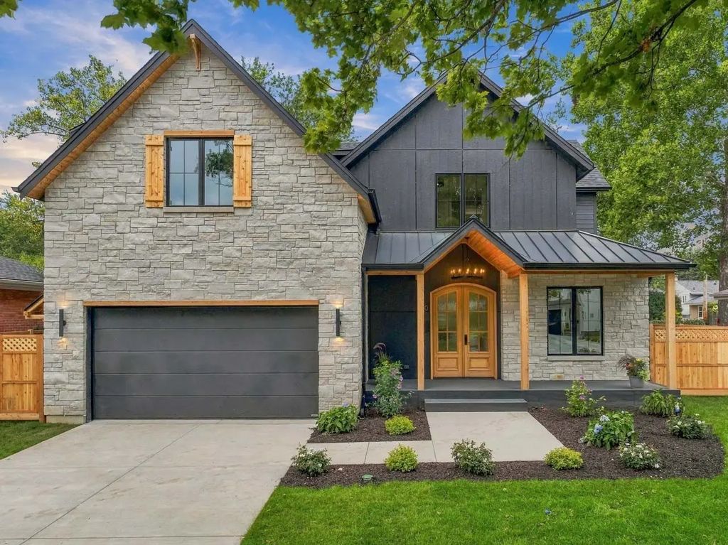 810 Clover Court, Glenview