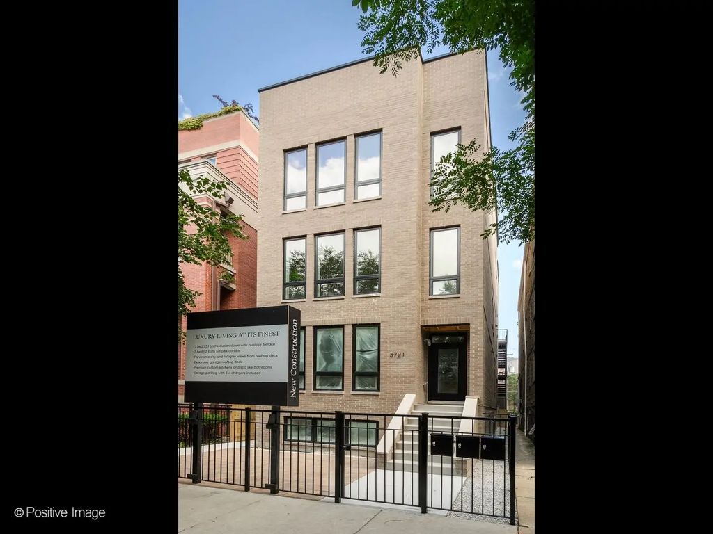 3721 N Kenmore Avenue 1, Chicago
