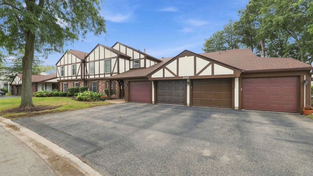 2158 Lancaster Circle 101c, Naperville