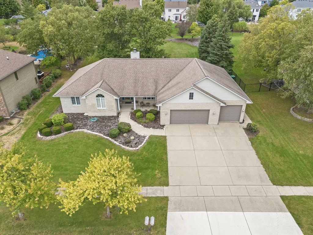 26142 W Highland Drive, Channahon