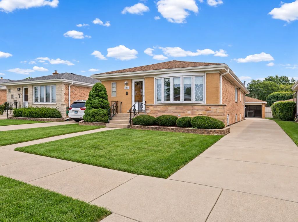 4815 N Knight Avenue, Norridge