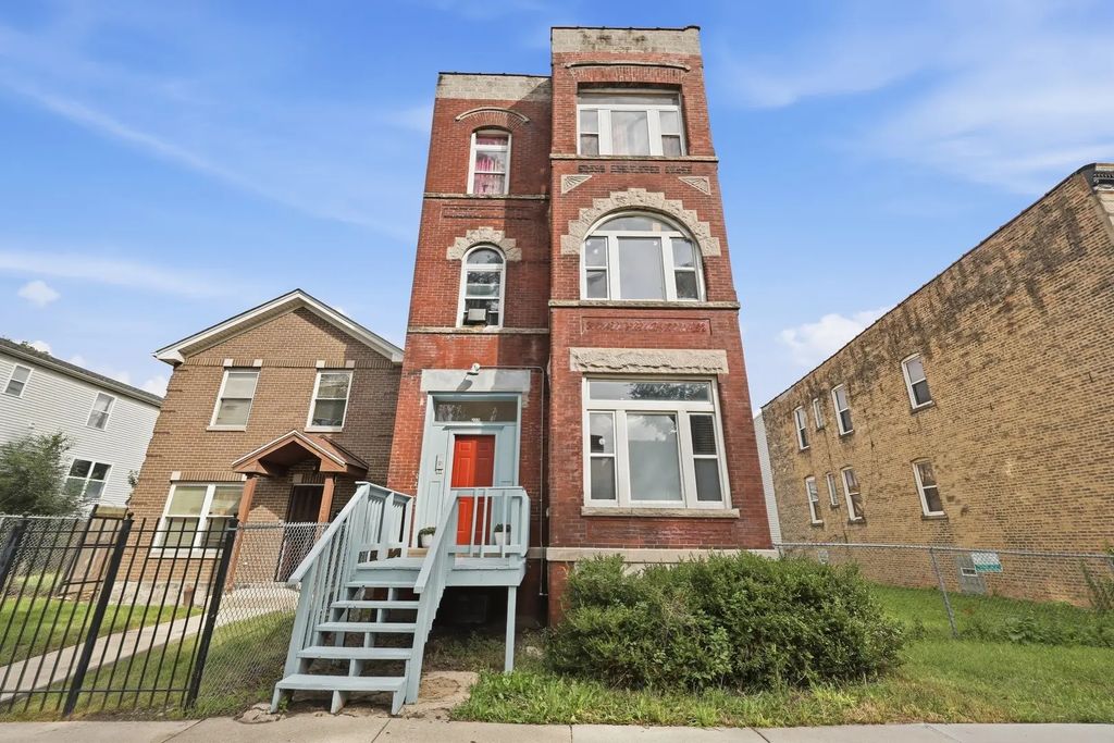 1233 S Spaulding Avenue, Chicago