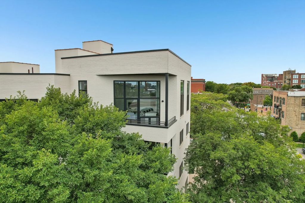 1656 N Bosworth Avenue Ph-4s, Chicago