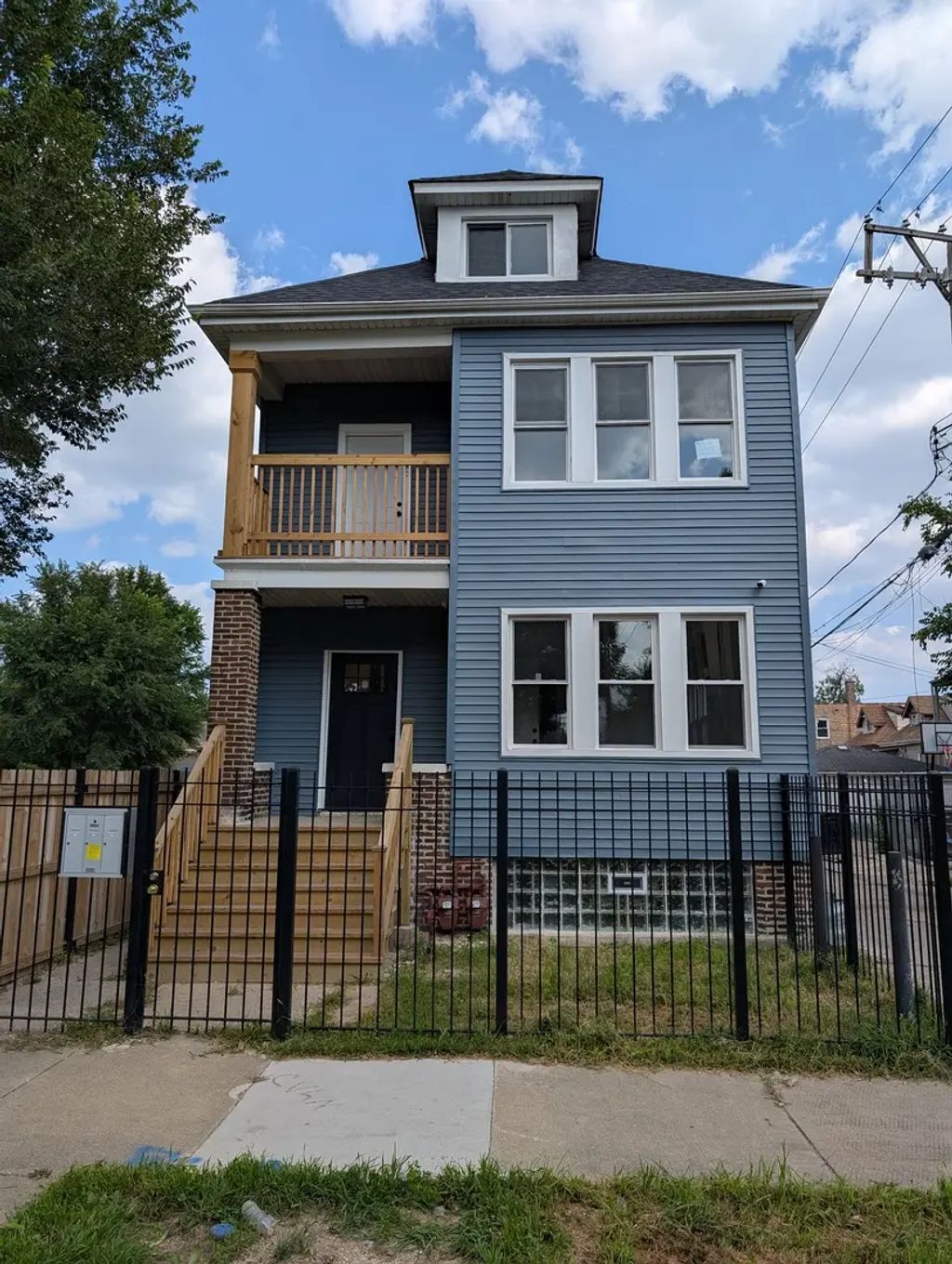 5445 S Winchester Avenue, Chicago