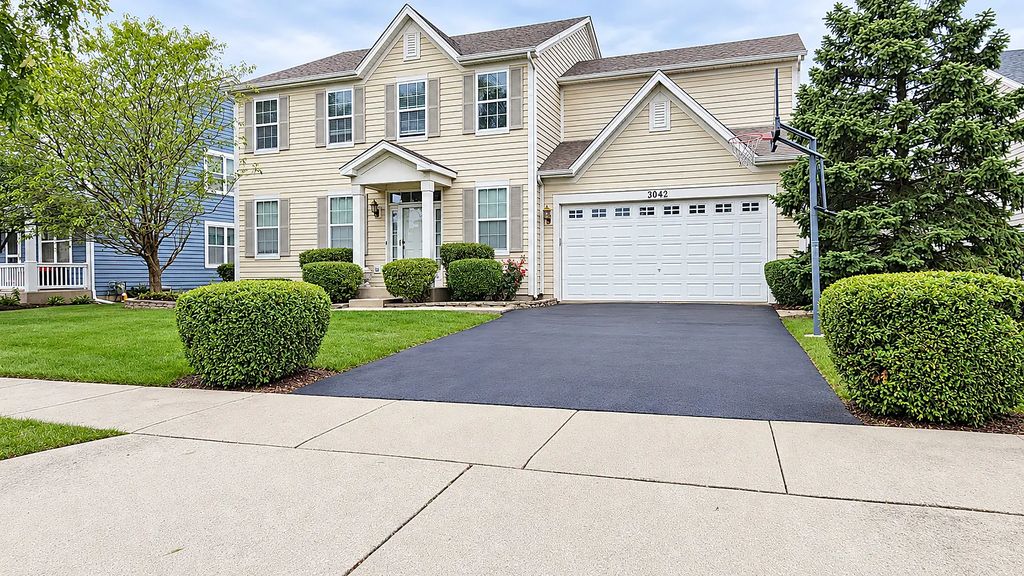 3042 Seekonk Avenue, Elgin