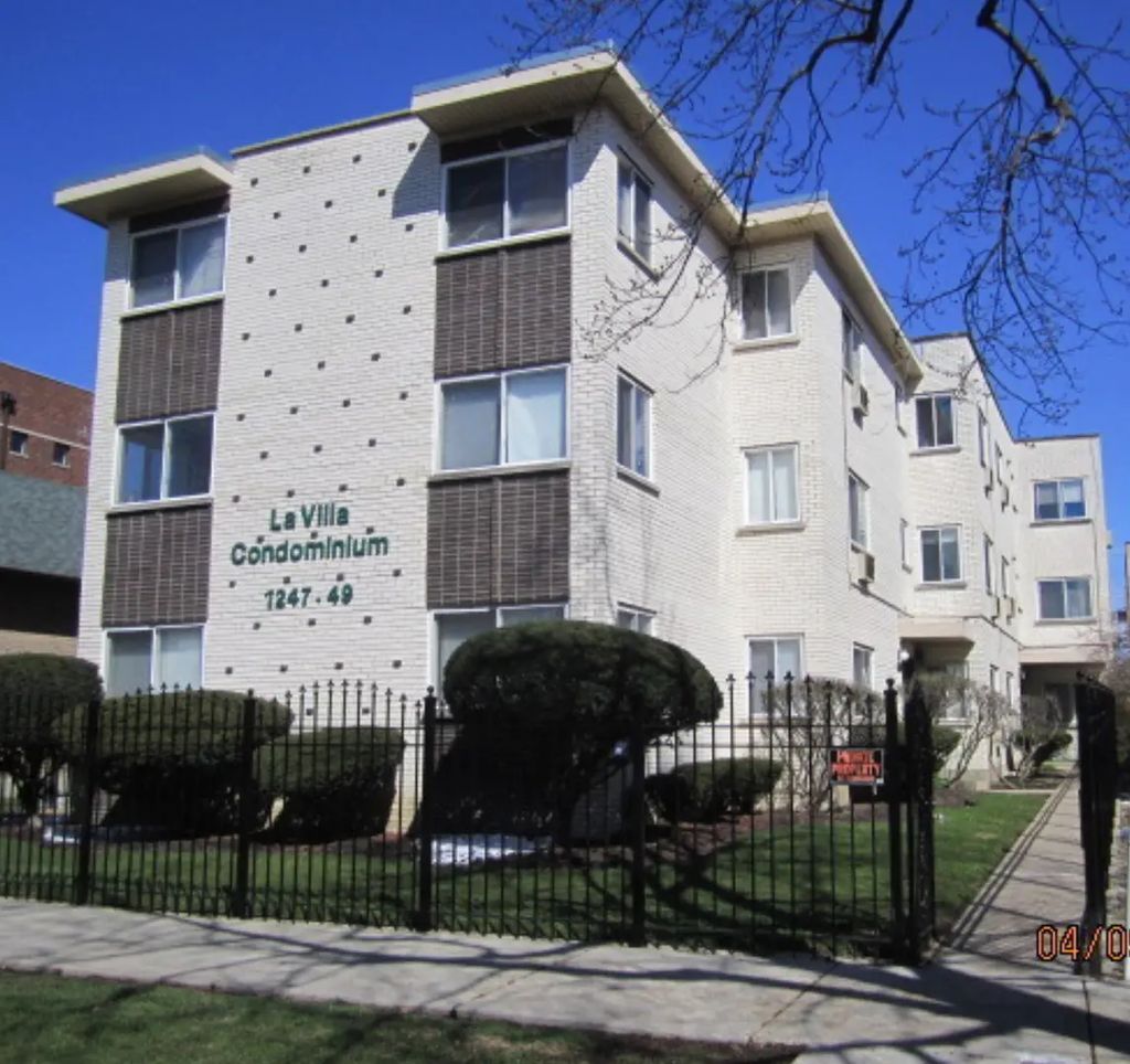 7247 N Hamilton Avenue 1a, Chicago