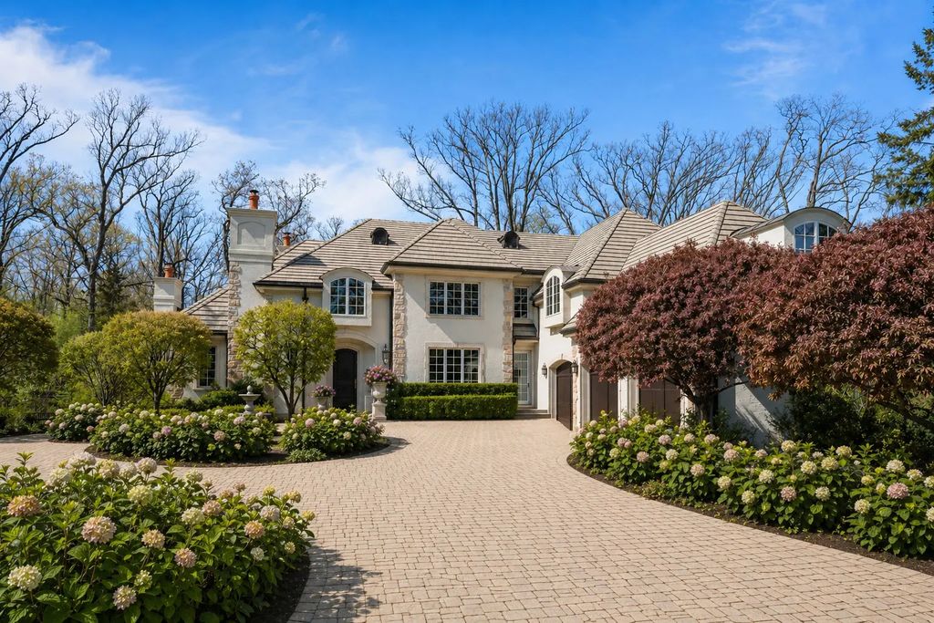 1970 Windridge Drive, Lake Forest