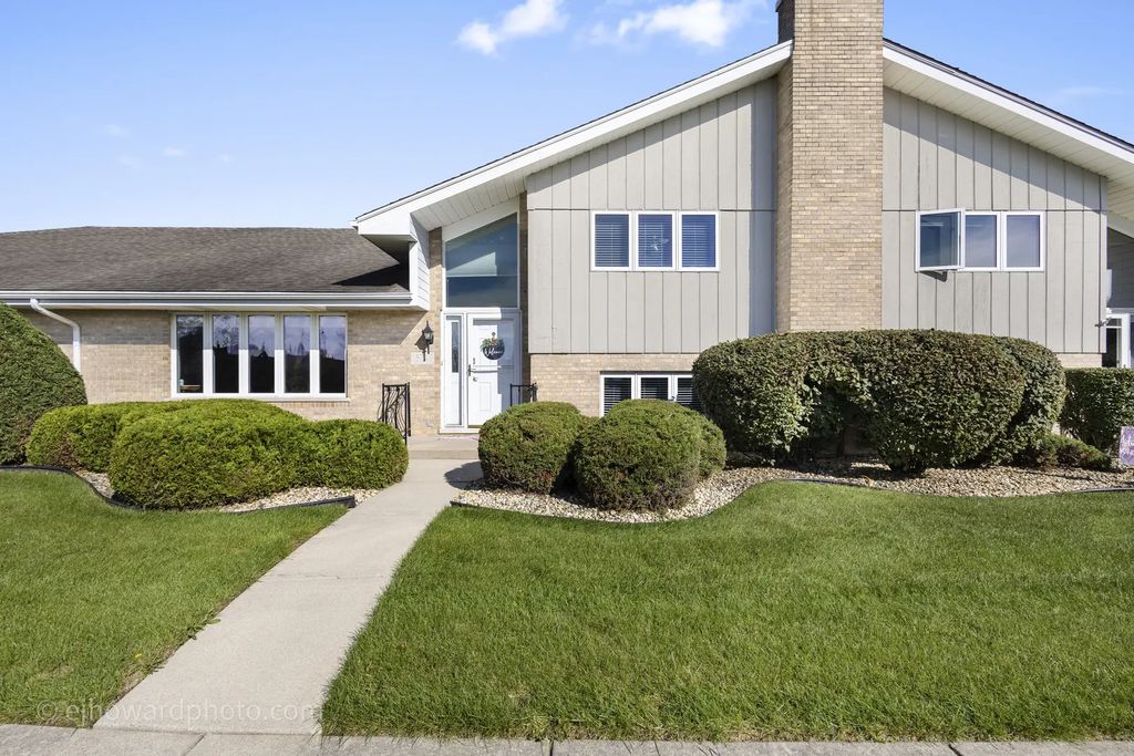 18249 Oregon Lane, Orland Park