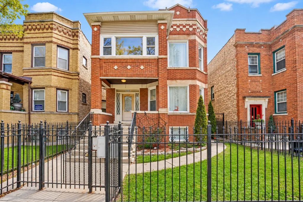1229 N Austin Boulevard 1, Chicago