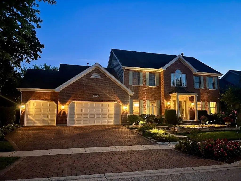 39w421 Olinger Lane, Geneva