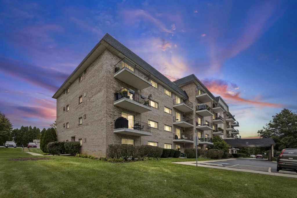 1000 S Lorraine Road 110, Wheaton