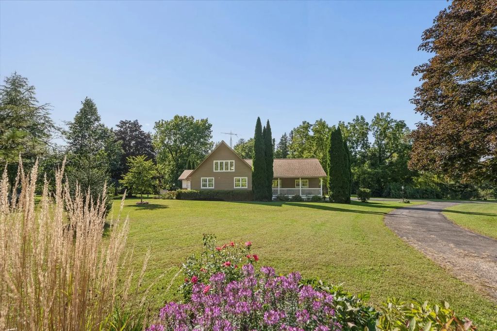 27665 Schafer Road, Clare