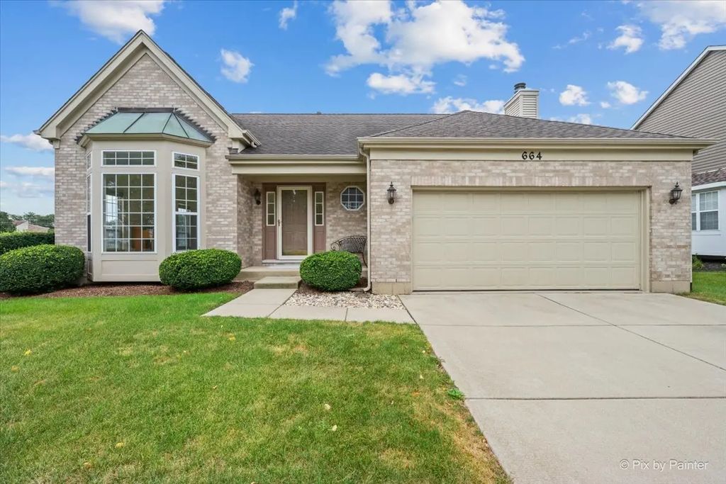 664 Mayfair Drive, Carol Stream