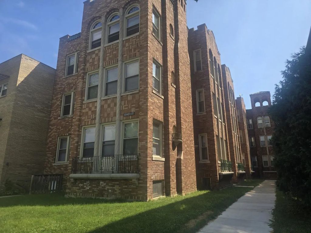 10445 S Hale Avenue 1c, Chicago