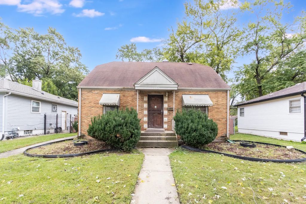 14521 Lexington Avenue, Harvey