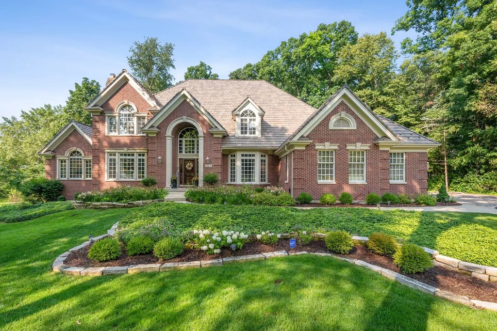 3017 Glen Eagles Court, St. Charles