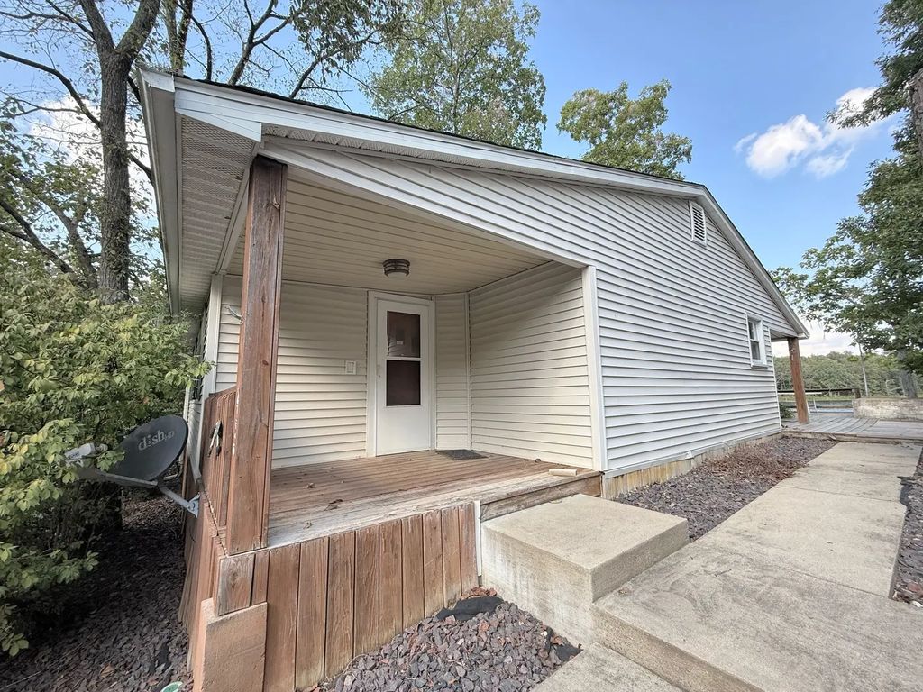 4866 E Mitchell Lake Road, Mulkeytown