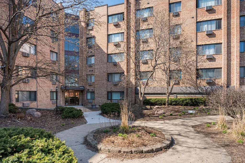 5358 N Cumberland Avenue 213, Chicago