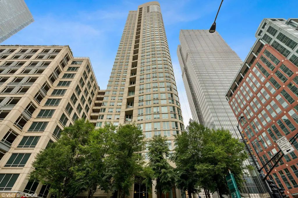 345 N Lasalle Drive 3302, Chicago