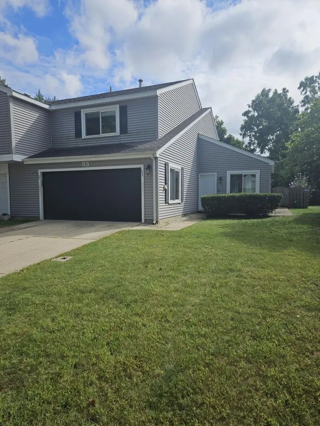 33 Buckingham Lane, Buffalo Grove